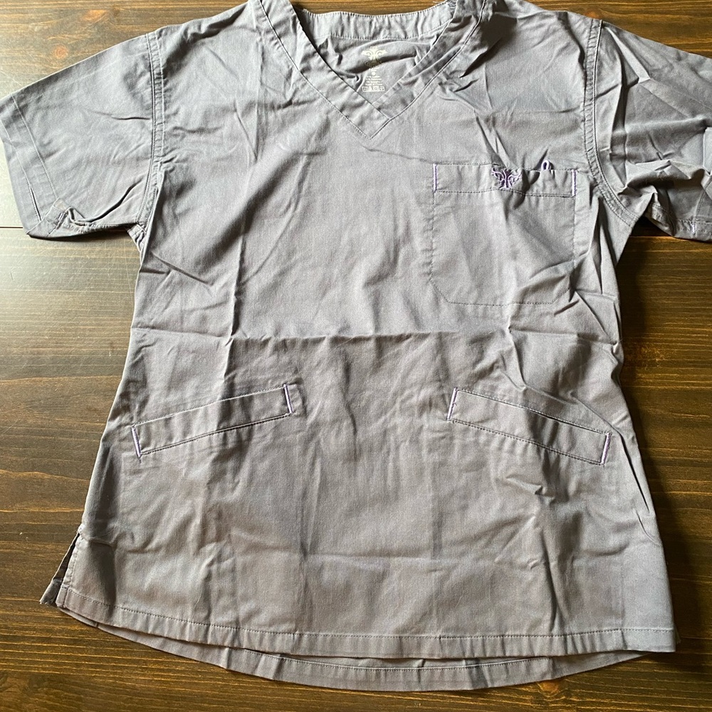 Gray Women’s Scrub Top